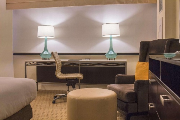 Hilton Miami Airport Blue Lagoon image 24